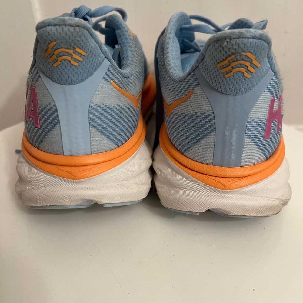 Hoka Clifton 9 women’s running shoes. Size 10. - Picture 5 of 6